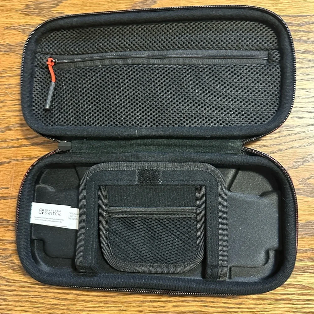 Nintendo Switch case (NWOT)